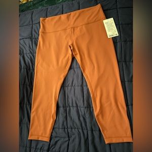 NWT Lululemon Wunder Train Leggings 25in- Size 18